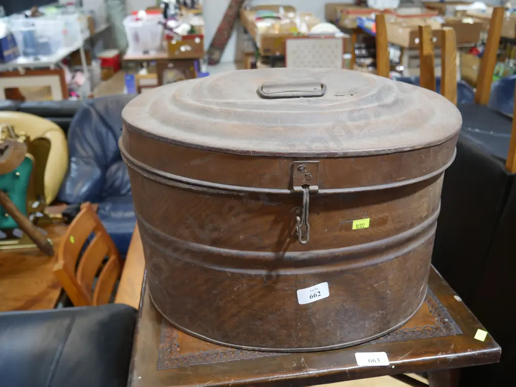 Tin hat box Image 1++