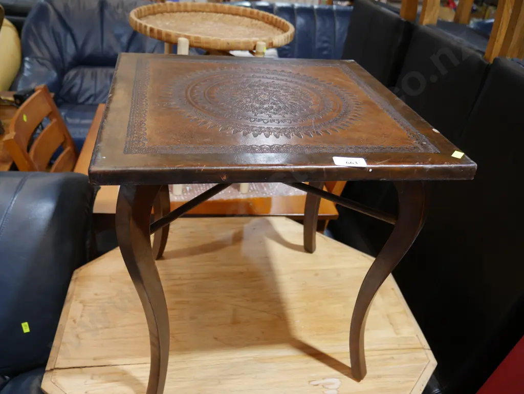 Carved wine table Image 1++