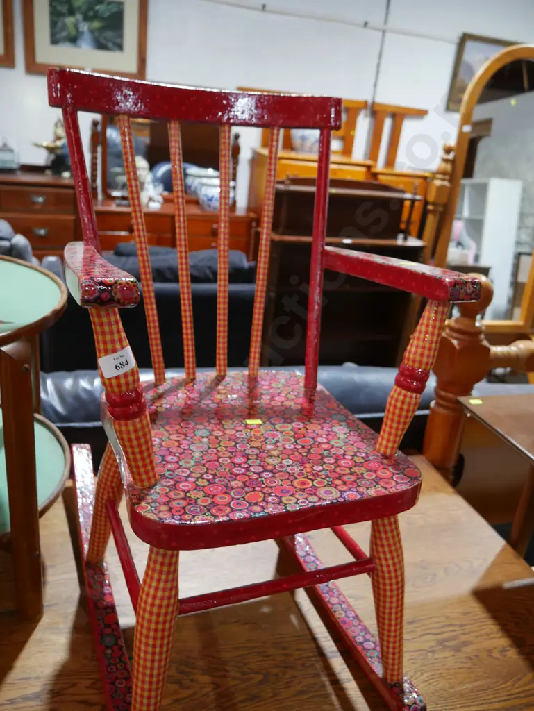 Child's rocking chair Image 1++