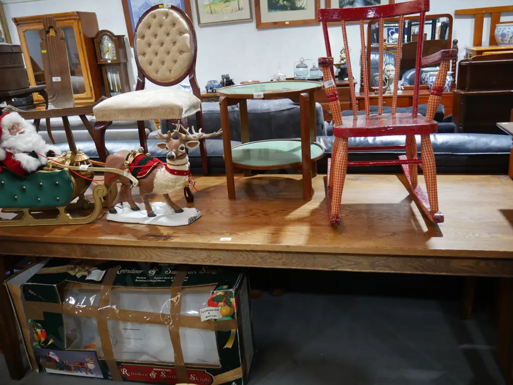 Long dining table Image 1++