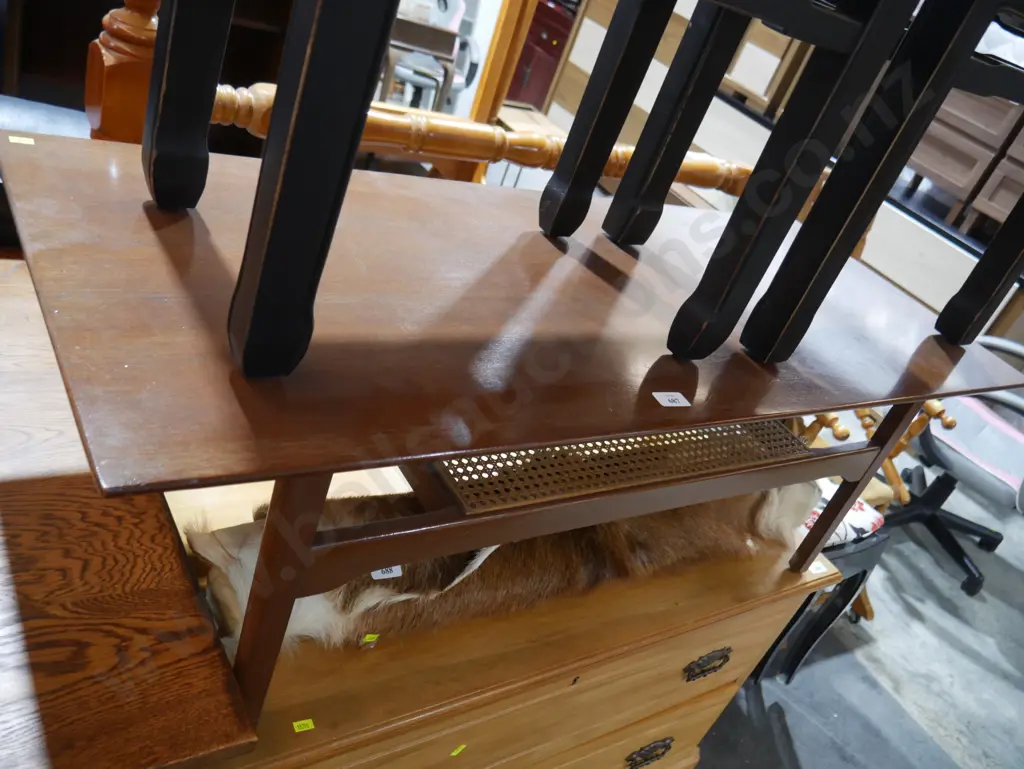 Coffee table Image 1++