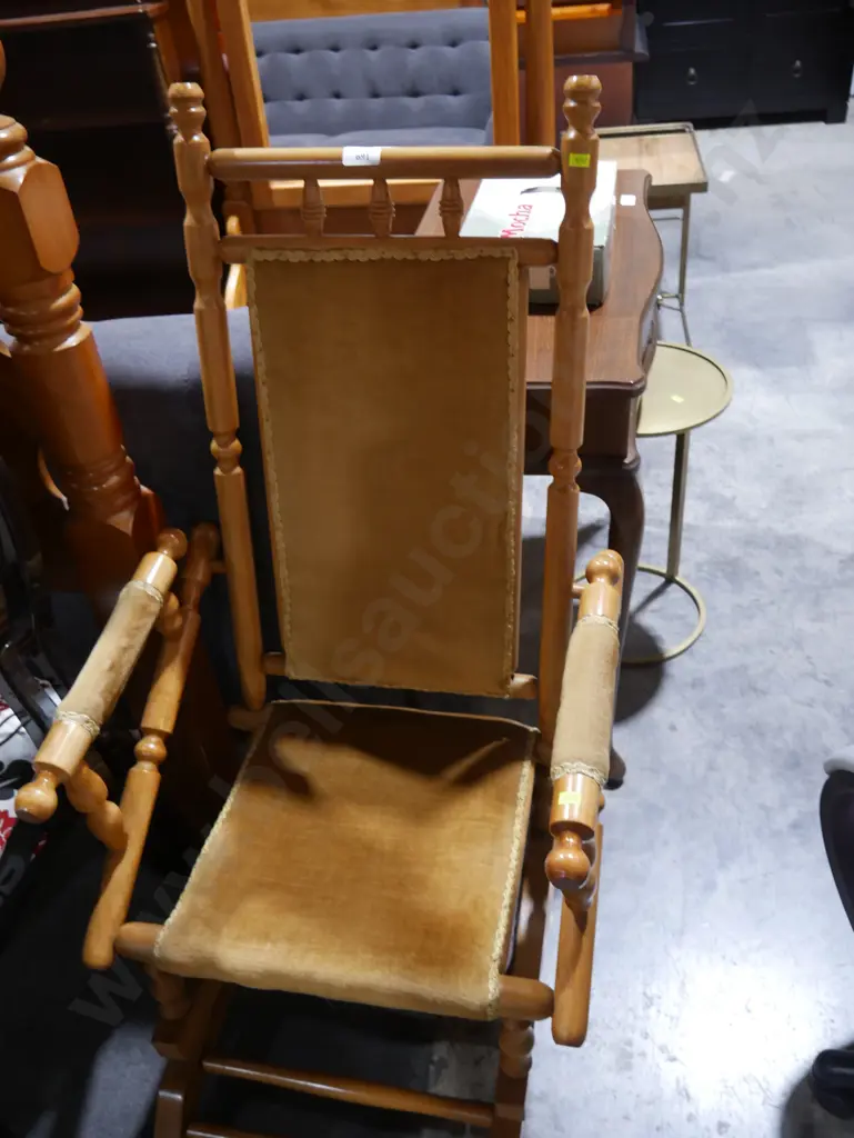 Rocking chair Image 1++