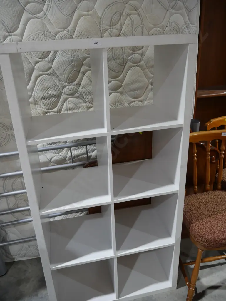 Cube bookcase Image 1++