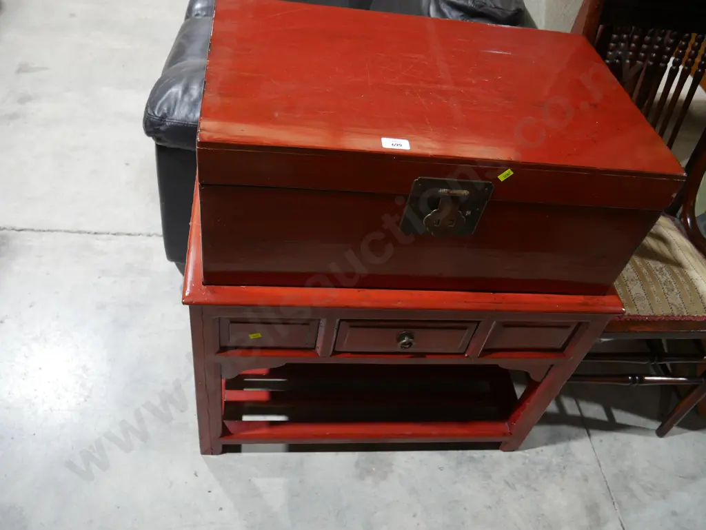 Chinese blanket chest Image 1++