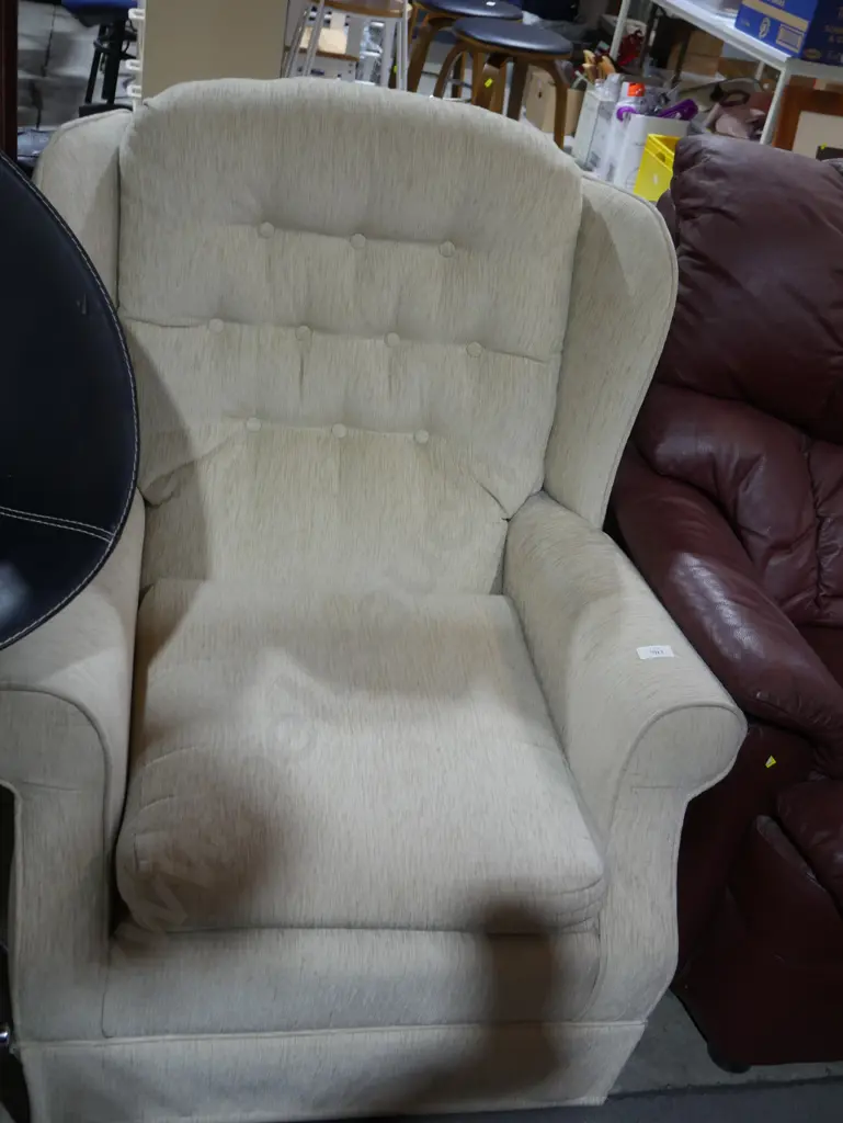 Lounge chair Image 1++