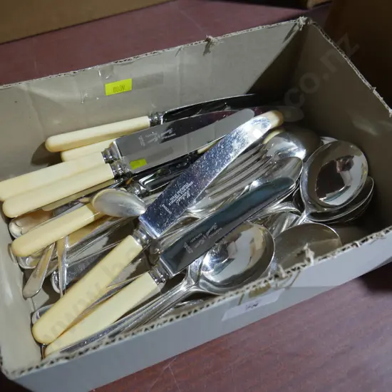 Box of cutlery