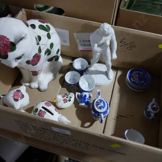 Animal figures, boxer etc