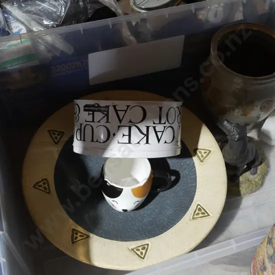 Dog figure, pottery etc