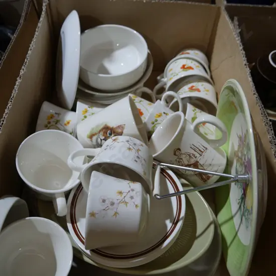 Crown Lynn dinnerware