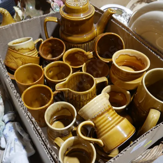 Crown Lynn dinnerware