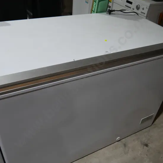 Fisher and Paykel chest freezer