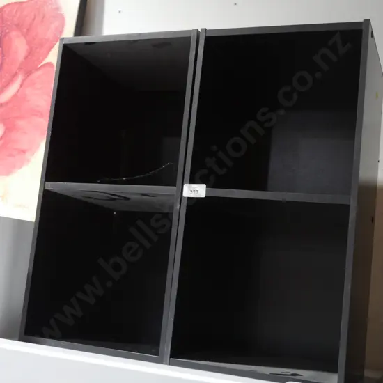 2 pigeonhole shelves