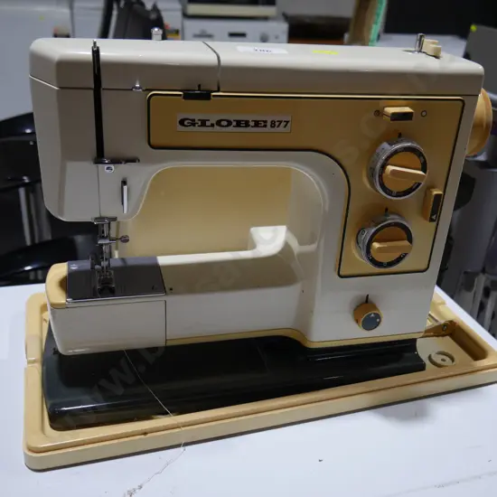 Globe 877 sewing machine