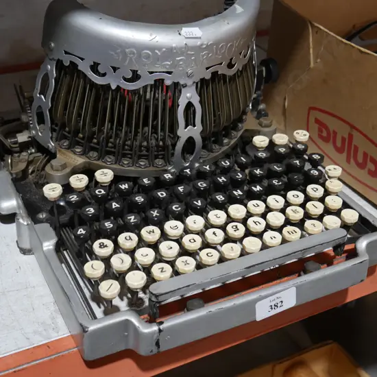 Royal barlock typewriter