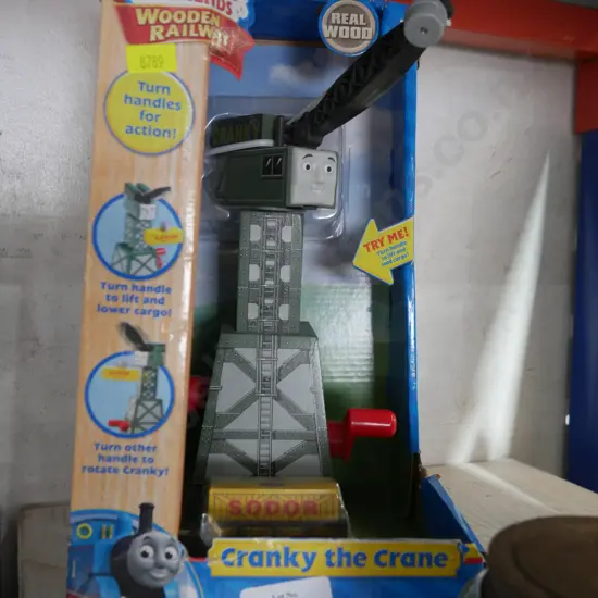 Toy crane