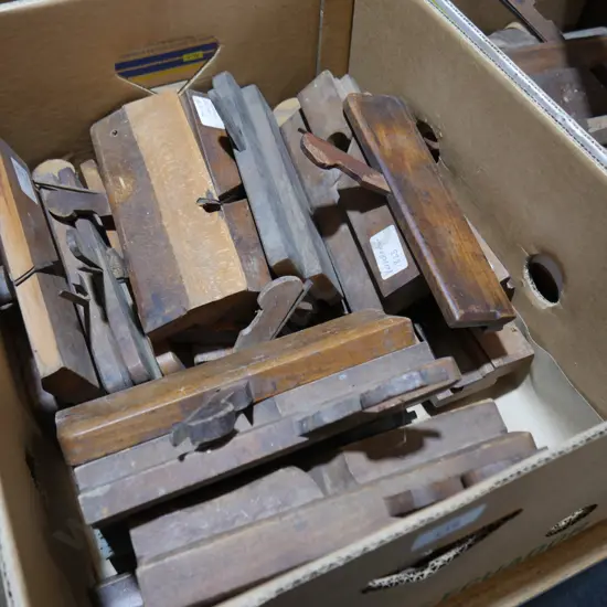 Box of molding planes