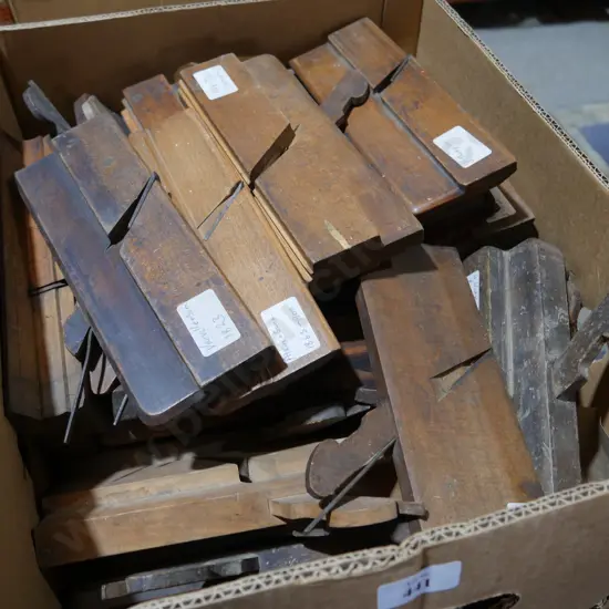 Box of molding planes