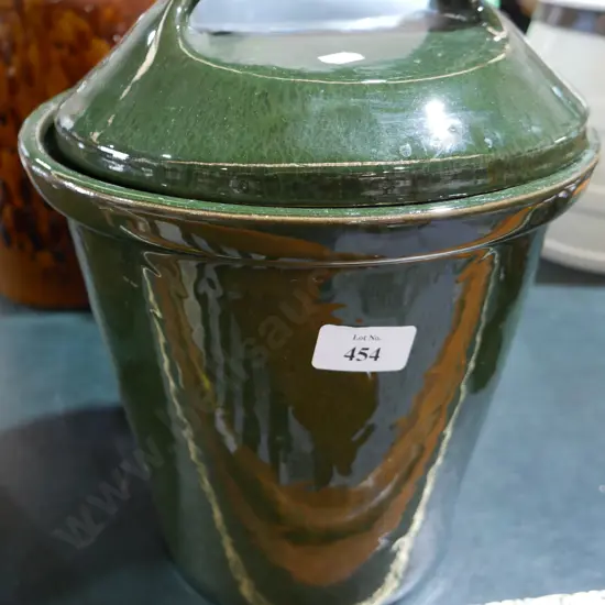 Benhar pottery crock