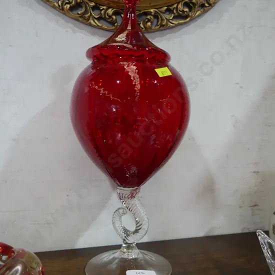 Art glass lidded vessel