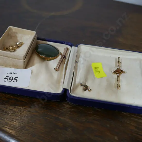 Gold brooches etc