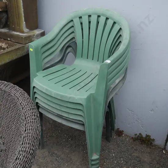 6 plastic outdoor chairs
