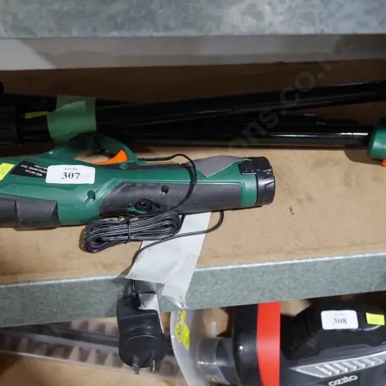 Cordless garden pruner