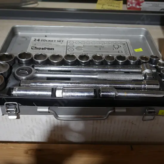 Socket set