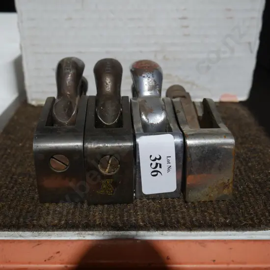 4 vintage wood planes