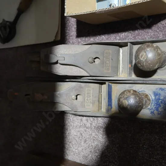 2 vintage record wood planes