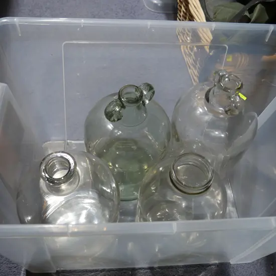 Glass glass bottles