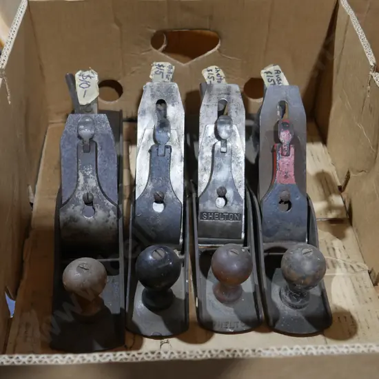Assorted vintage wood planes