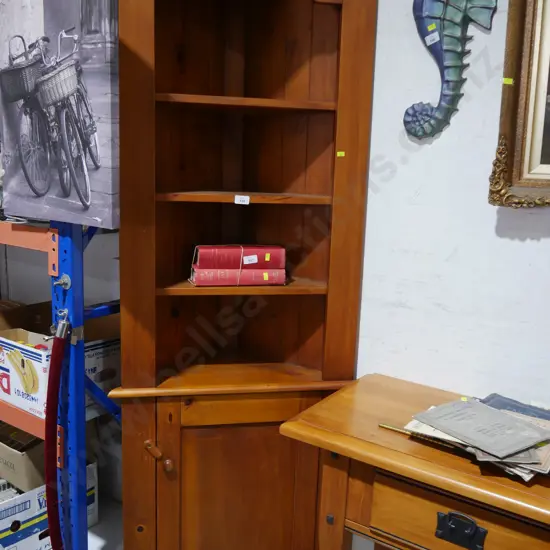 Corner display cabinet