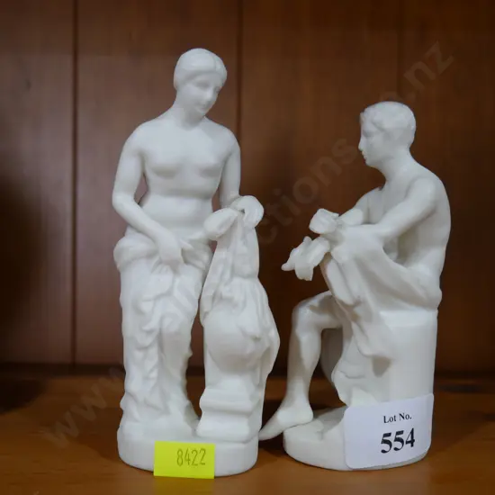 2 figurines