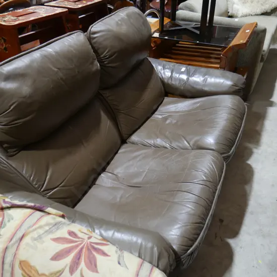 Leather 2 seater settee