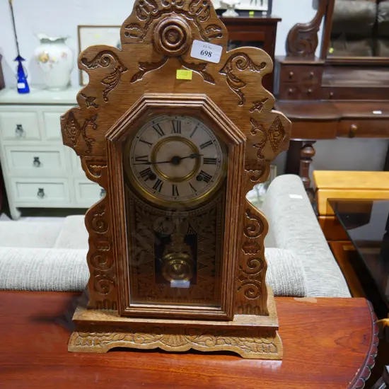 Mantel clock