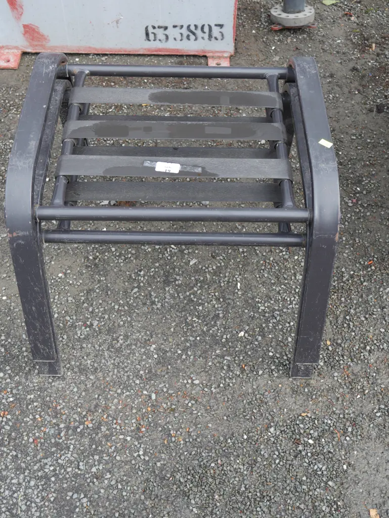 2 outdoor stools Image 1++