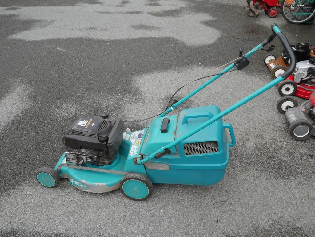 Lawnmaster lawn mower Image 1++