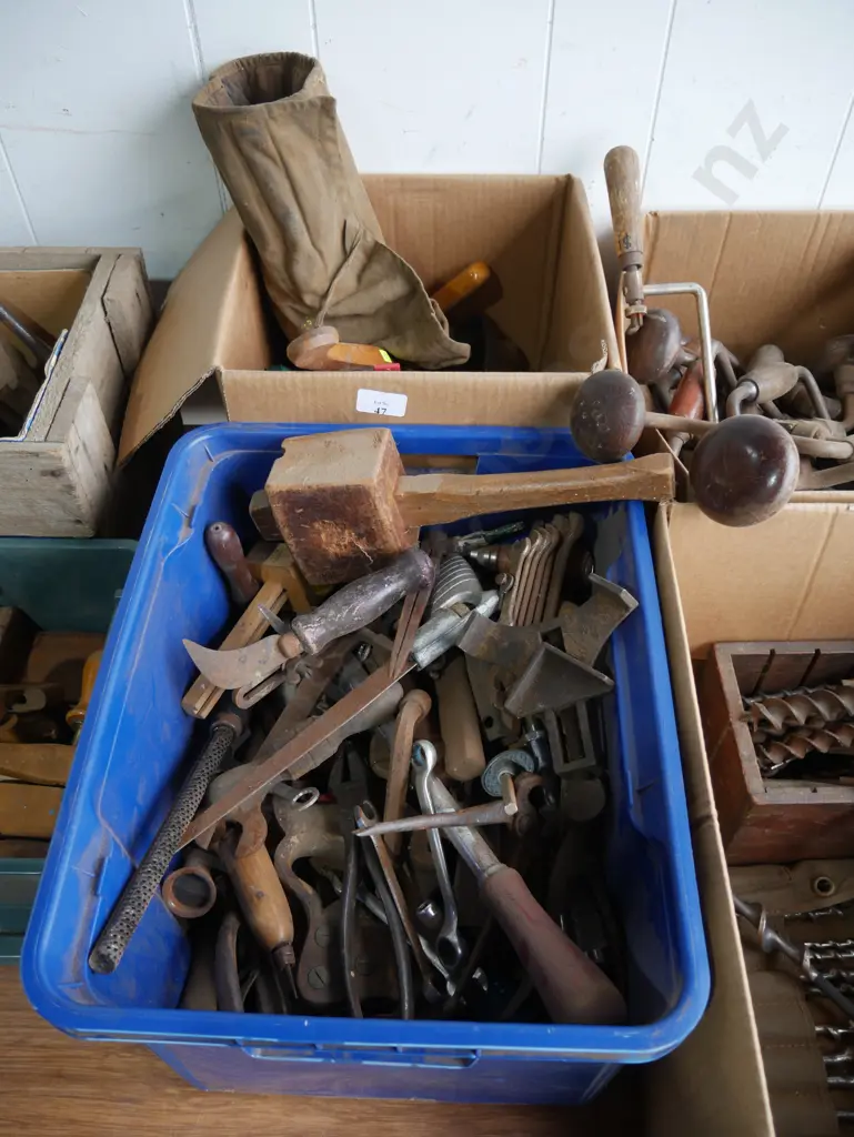 2 boxes of tools Image 1++