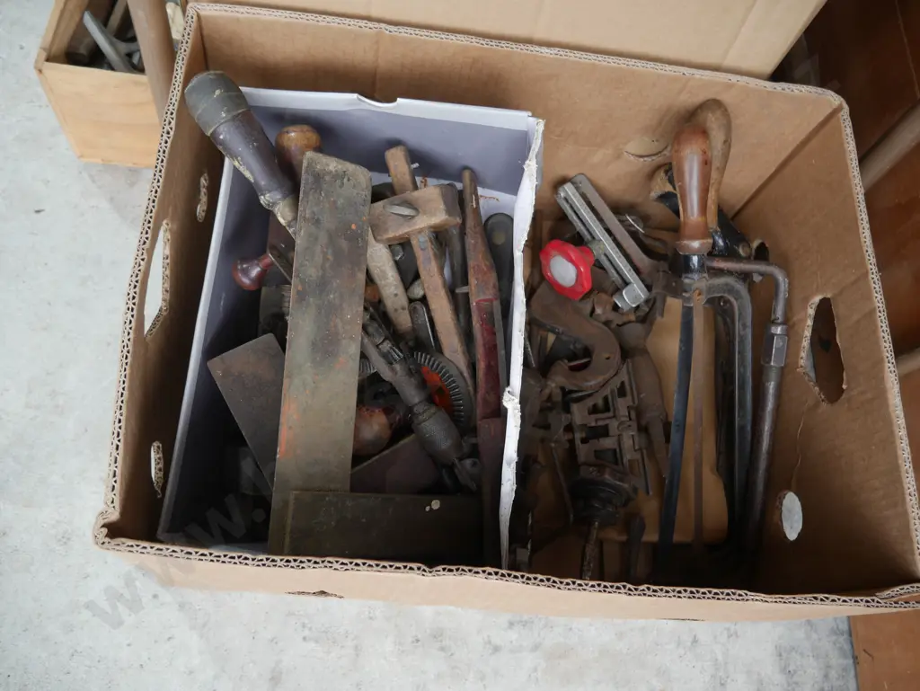 7 boxes assorted tools etc Image 1++