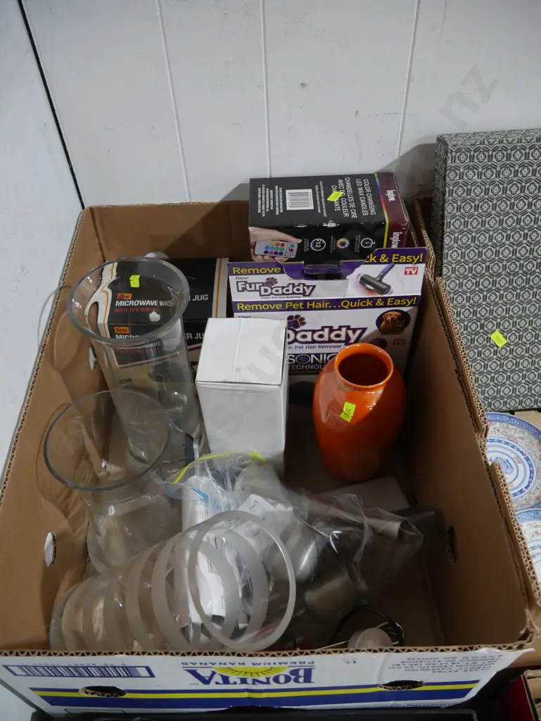 Glass vases, pewterware, fur daddy etc Image 1++