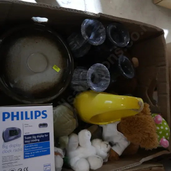 Teddy bears, vases etc