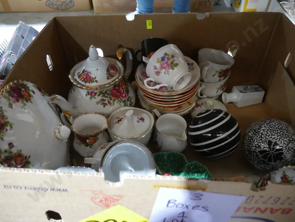 3 boxes China, glassware, CDs etc Image 1++