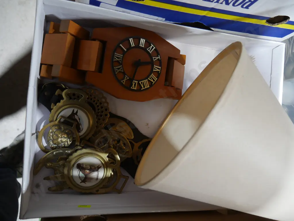 Horse brasses, clock etc Image 1++