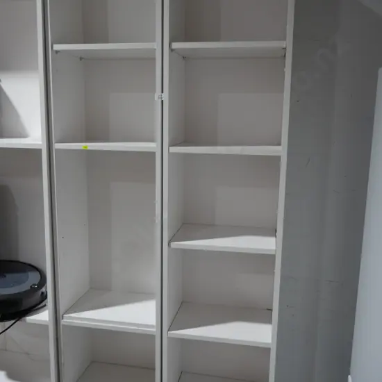 2 bookcases