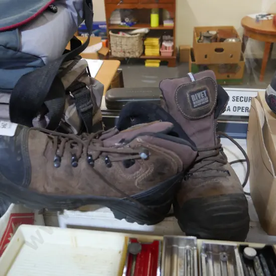 Rivet work boots size 10