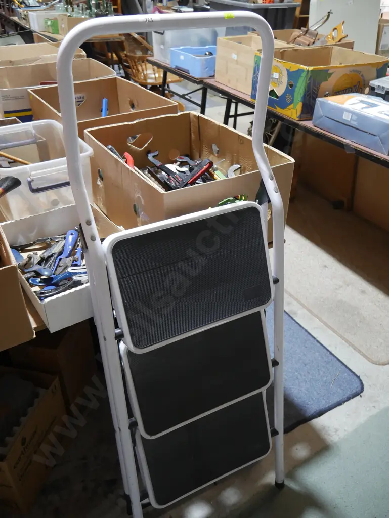 Step ladder Image 1++