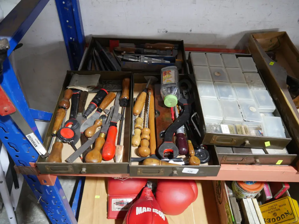 Assorted hand tools etc Image 1++