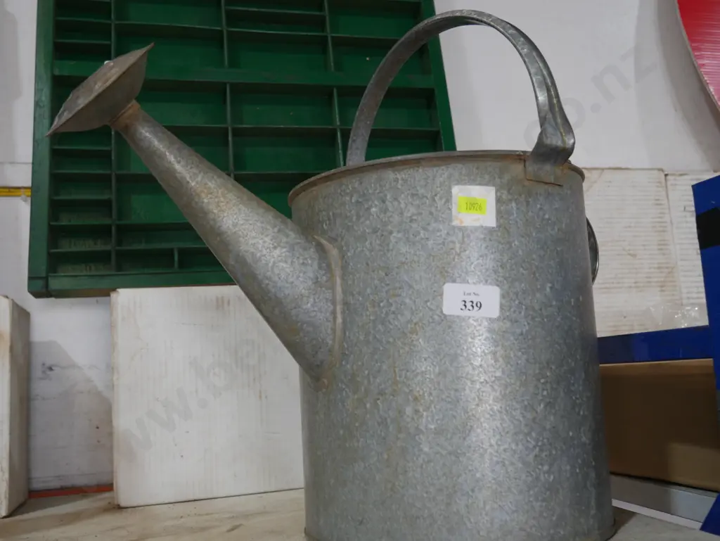 Watering can Image 1++