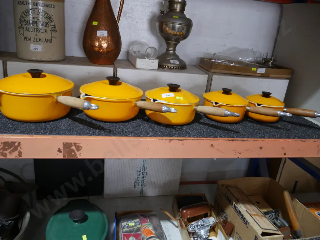 Set of 5 Le creuset pots Image 1++