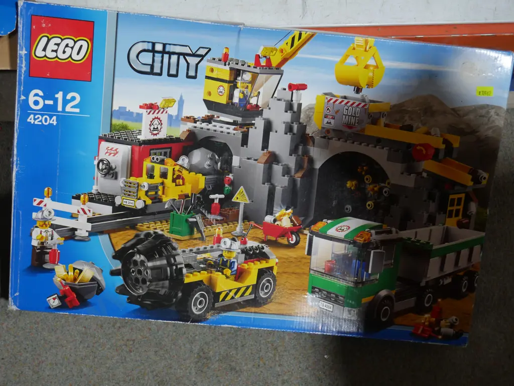 LEGO City gold mine set Image 1++